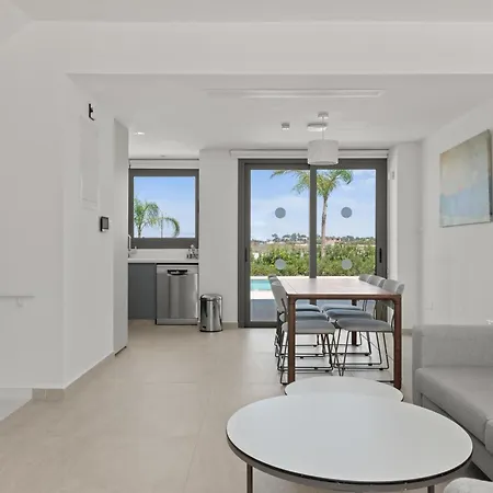Villa Serenity Waves 21 *