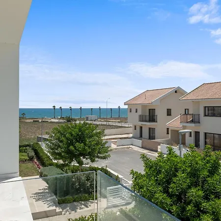 Serenity Waves 21 Villa *